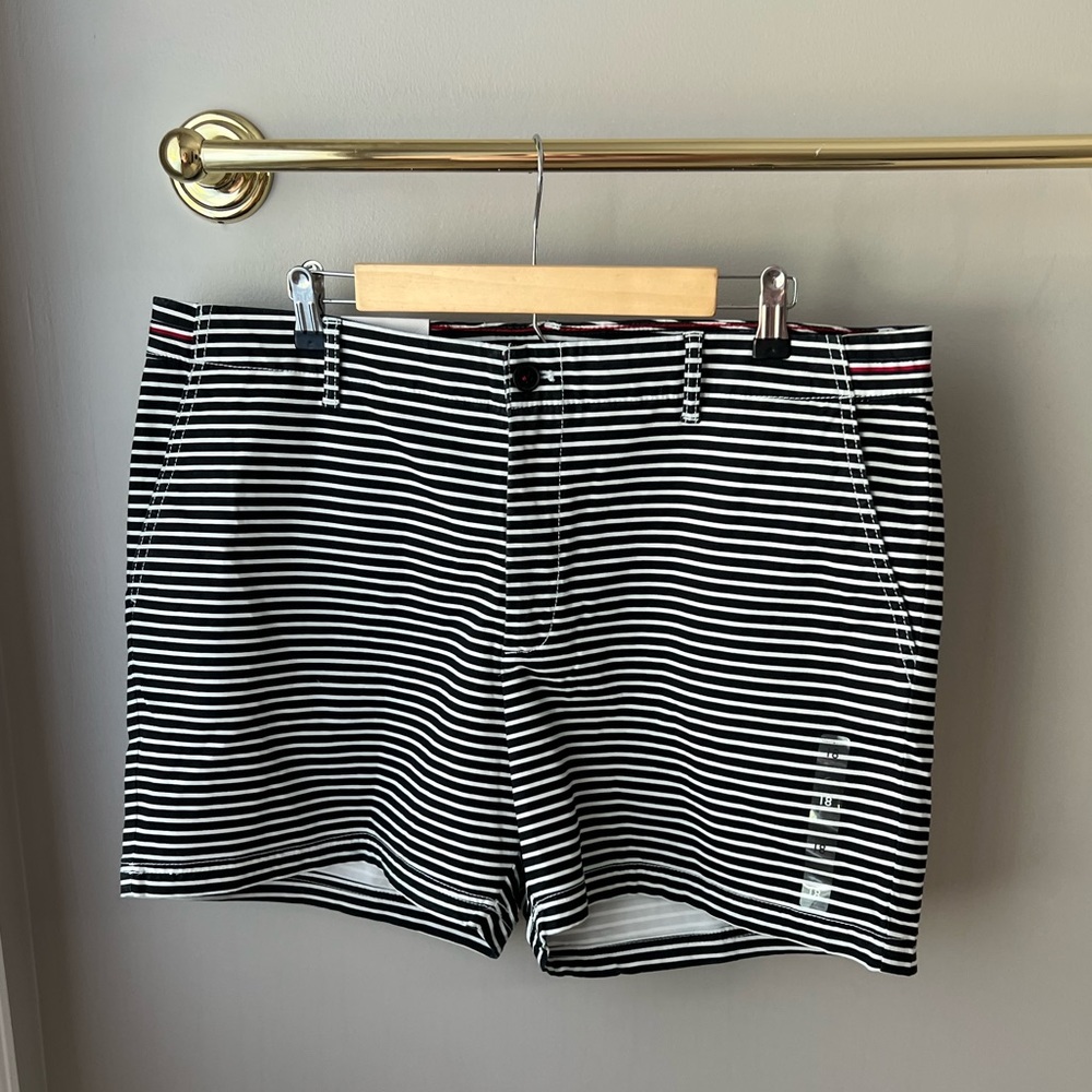 NWT Tommy Hilfiger Women’s Navy Shorts